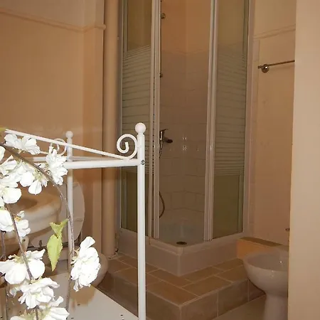 Le Regina Apartment