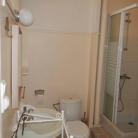 Le Regina Apartment *